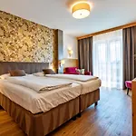 Stadthotel Eggerbraeu 3* 伊姆斯特