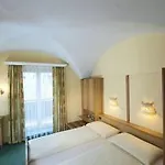 Stadthotel Eggerbraeu Отель