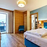 Stadthotel Eggerbraeu 酒店 3*