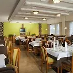 Stadthotel Eggerbraeu 酒店 3*