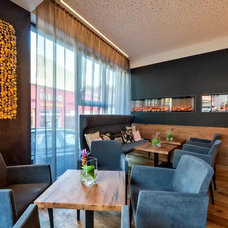 Stadthotel Eggerbraeu Imst