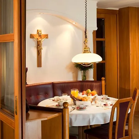 Stadthotel Eggerbraeu Imst