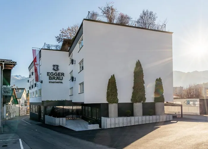 Stadthotel Eggerbraeu 3* Имст