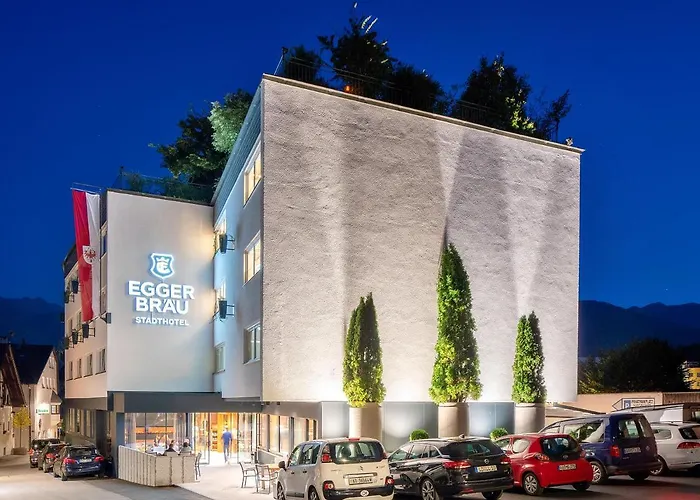 Stadthotel Eggerbraeu 3* Имст
