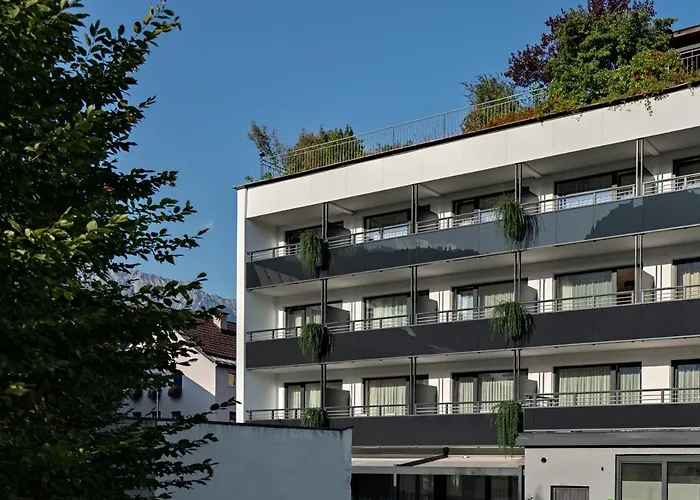 Отель Stadthotel Eggerbraeu Имст