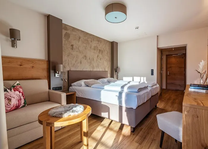 Stadthotel Eggerbraeu 3* Imst