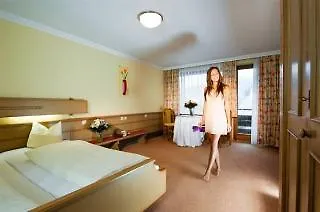 Stadthotel Eggerbraeu Hotell Imst