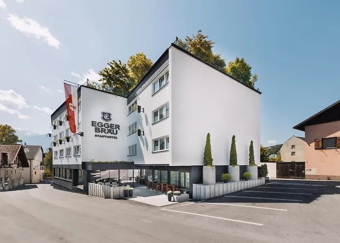 Отель Stadthotel Eggerbraeu Имст