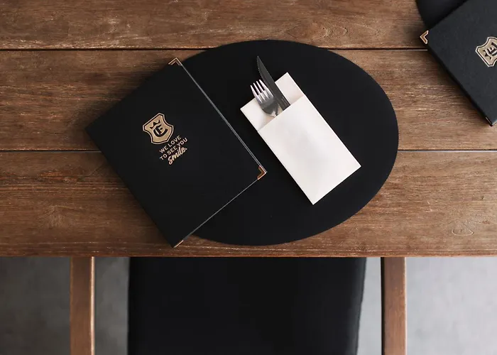 Отель Stadthotel Eggerbraeu Имст