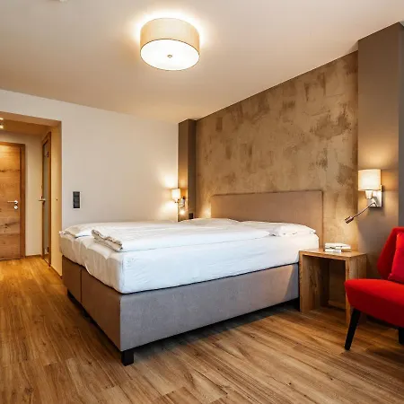 Stadthotel Eggerbraeu Imst