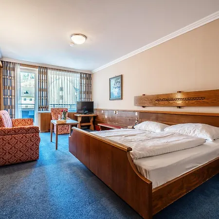 Stadthotel Eggerbraeu