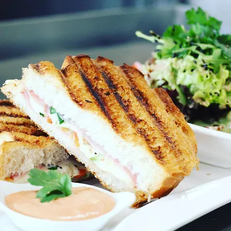 Hotel Stadthotel Eggerbraeu 3*