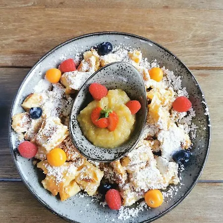 Hotel Stadthotel Eggerbraeu