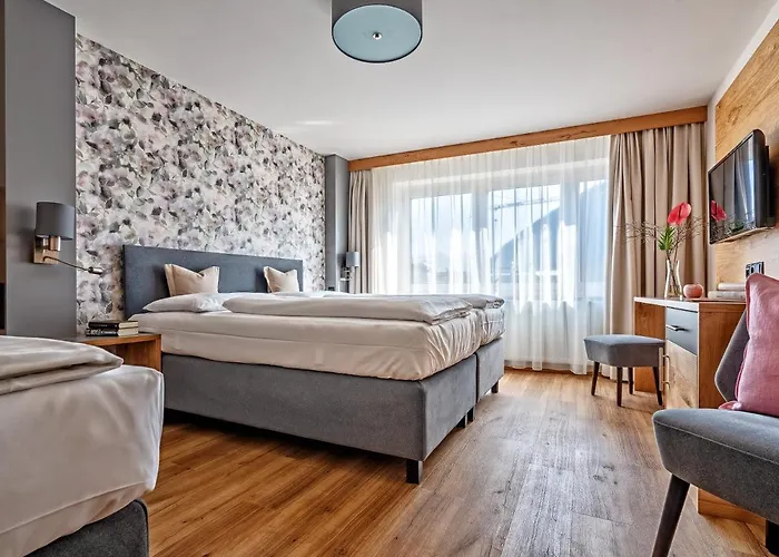 Stadthotel Eggerbraeu イムスト