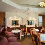호텔 Stadthotel Eggerbraeu