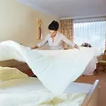Stadthotel Eggerbraeu 3* 임스트