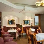 Stadthotel Eggerbraeu 호텔 3*