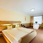 Stadthotel Eggerbraeu 호텔