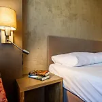 Stadthotel Eggerbraeu 호텔 3*