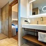 Stadthotel Eggerbraeu 호텔