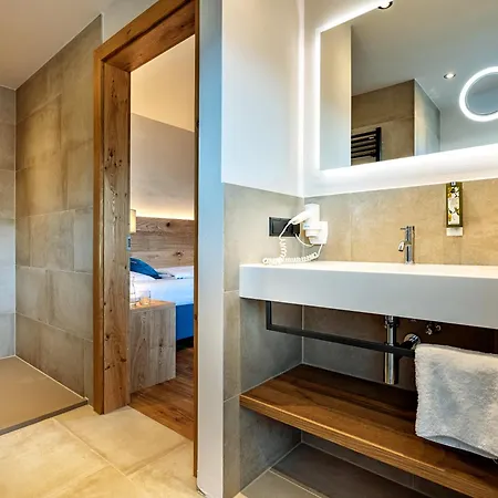Stadthotel Eggerbraeu Hotel