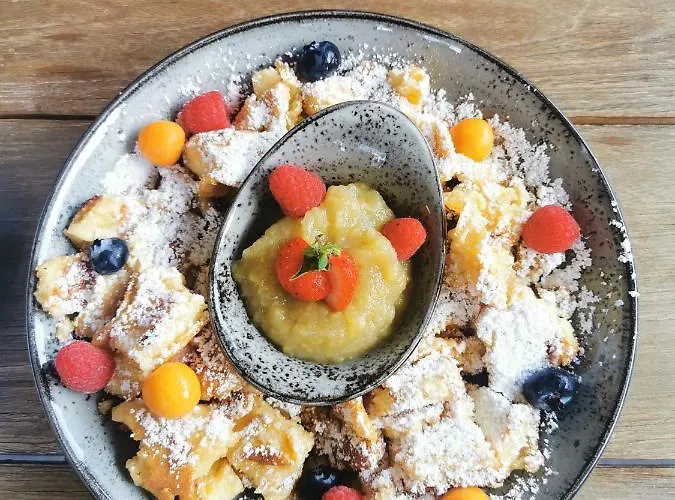 فندق Stadthotel Eggerbraeu